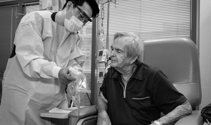 Chemo Clinic | UC Davis Cancer Center, Sacramento, CA | James E. Foulk vs. Cancer
